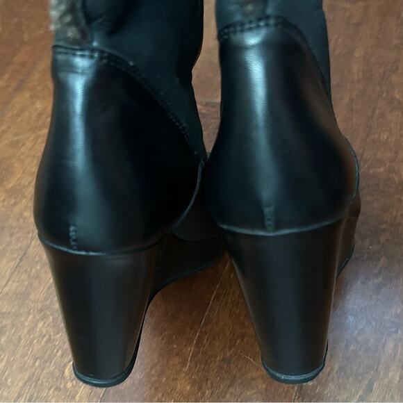 Stuart Weitzman Black Leather Wedge Boots with Fur Lining, Size6 - Picture 9 of 15